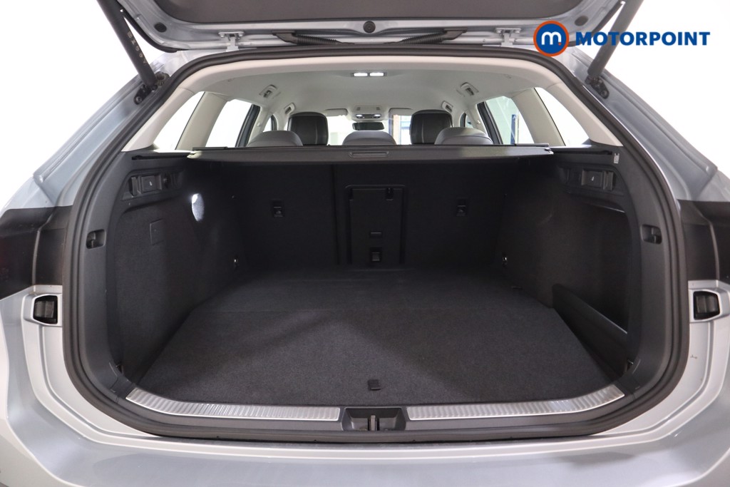 Volkswagen Passat Life Automatic Petrol Plug-In Hybrid Estate - Stock Number (1578121) - 14th supplementary image