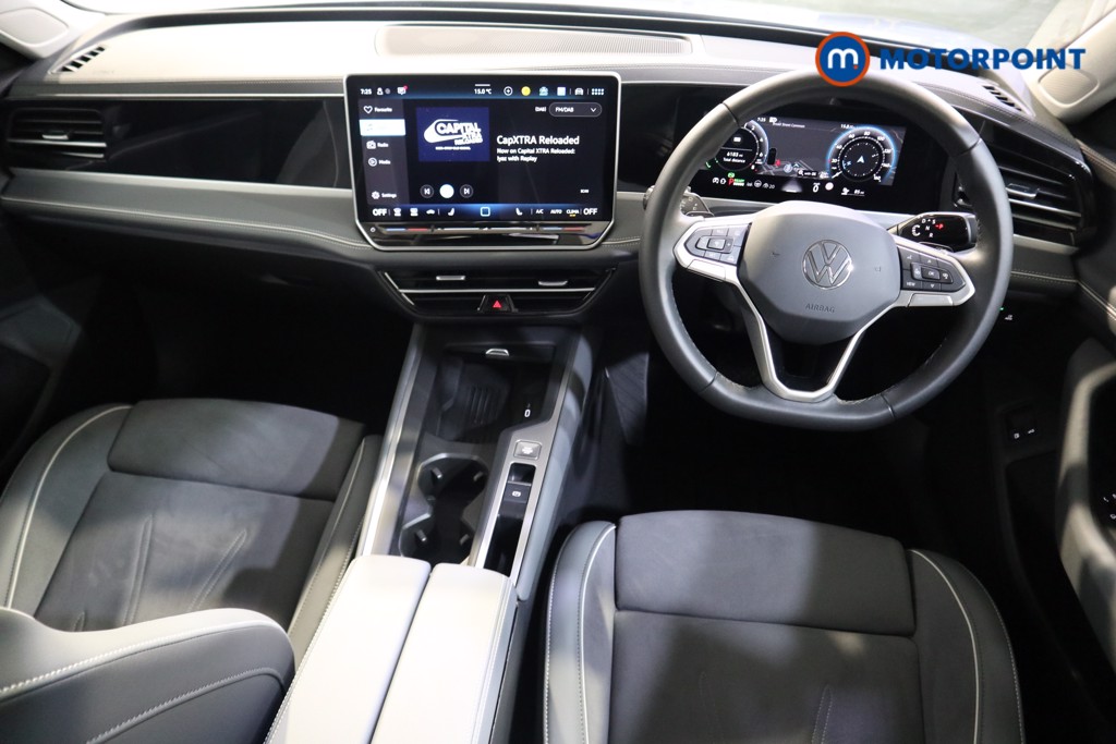 Volkswagen Passat Life Automatic Petrol Plug-In Hybrid Estate - Stock Number (1578121) - 1st supplementary image