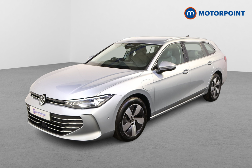 Volkswagen Passat Life Automatic Petrol Plug-In Hybrid Estate - Stock Number (1578121) - Passenger side front corner