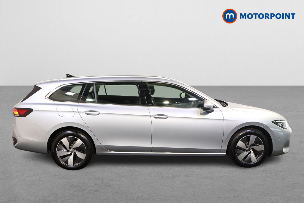 Volkswagen Passat Life Automatic Petrol Plug-In Hybrid Estate - Stock Number (1578121) - Drivers side