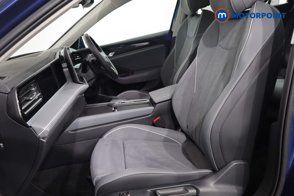 Volkswagen Passat Life Automatic Petrol Plug-In Hybrid Estate - Stock Number (1578157) - 4th supplementary image