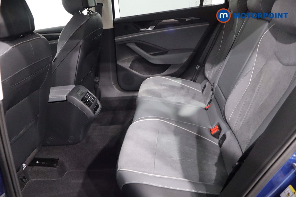 Volkswagen Passat Life Automatic Petrol Plug-In Hybrid Estate - Stock Number (1578157) - 5th supplementary image