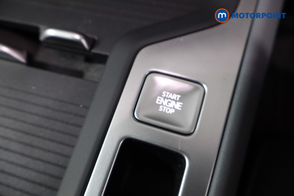 Volkswagen Passat Life Automatic Petrol Plug-In Hybrid Estate - Stock Number (1578157) - 13th supplementary image