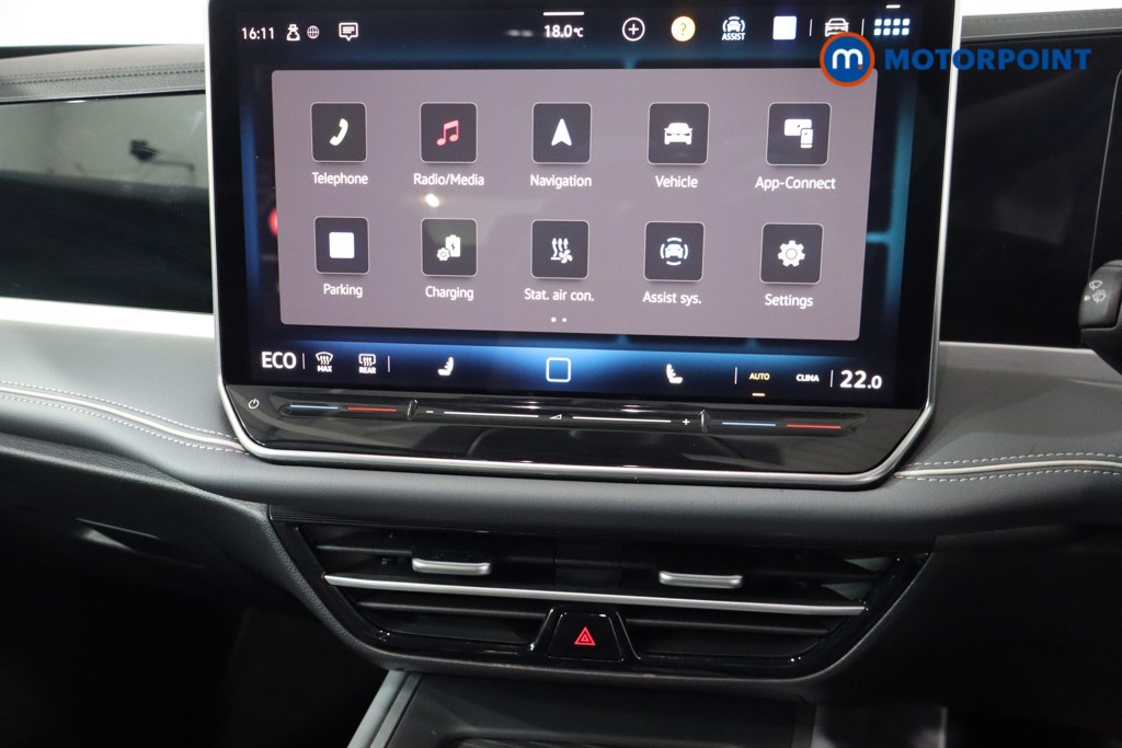 Volkswagen Passat Life Automatic Petrol Plug-In Hybrid Estate - Stock Number (1578157) - 17th supplementary image