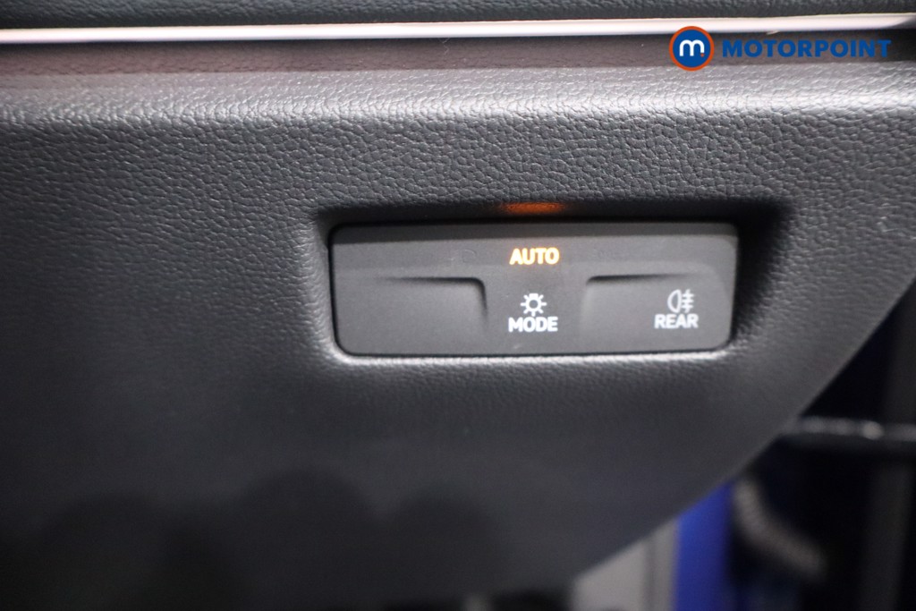 Volkswagen Passat Life Automatic Petrol Plug-In Hybrid Estate - Stock Number (1578157) - 21st supplementary image