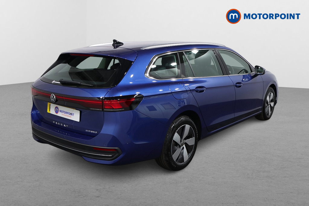 Volkswagen Passat Life Automatic Petrol Plug-In Hybrid Estate - Stock Number (1578157) - Drivers side rear corner