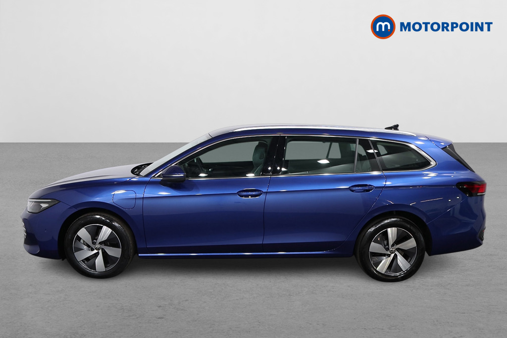 Volkswagen Passat Life Automatic Petrol Plug-In Hybrid Estate - Stock Number (1578157) - Passenger side