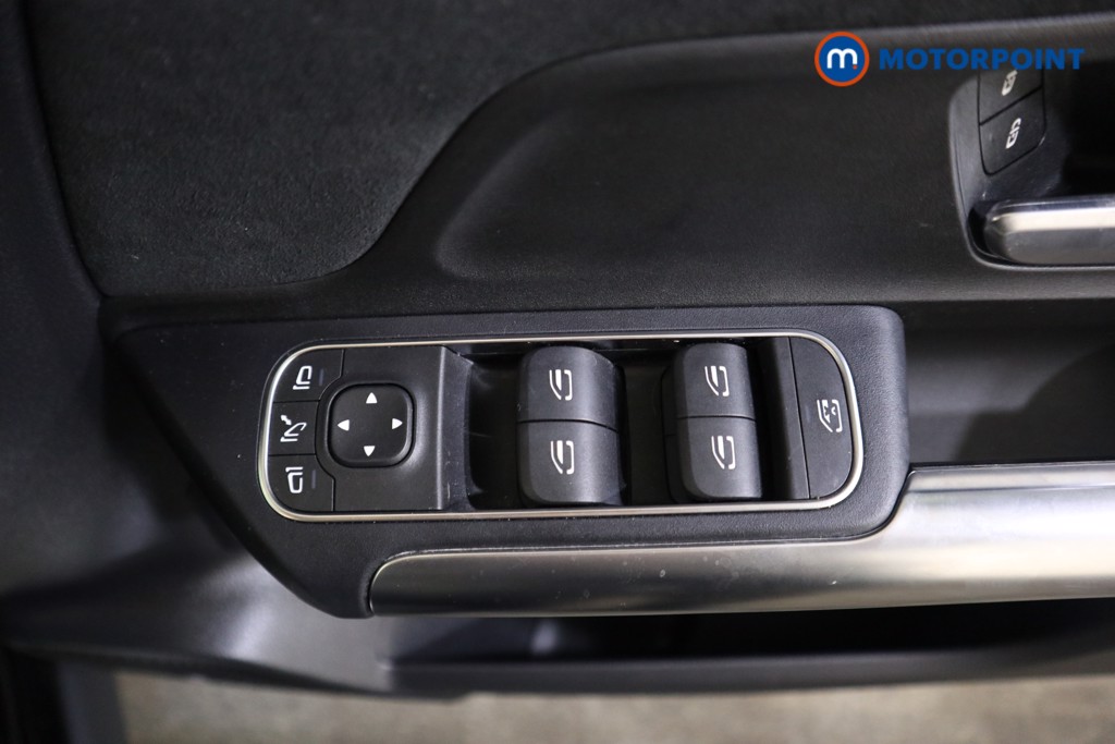 Mercedes-Benz GLA Amg Line Automatic Petrol SUV - Stock Number (1578491) - 8th supplementary image