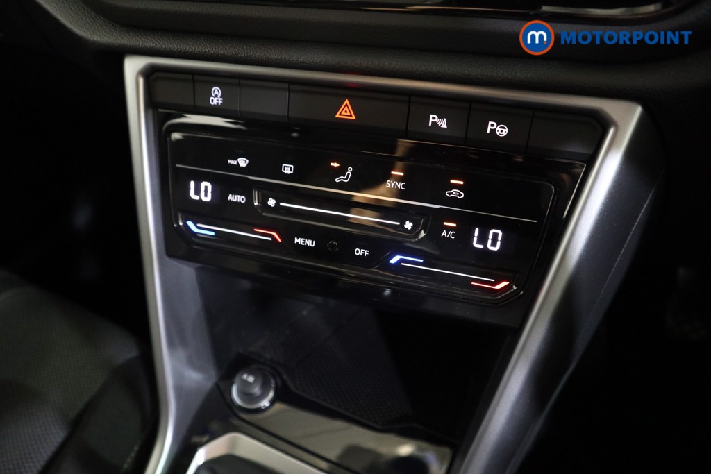 Volkswagen T-Roc Life Manual Petrol SUV - Stock Number (1579128) - 7th supplementary image