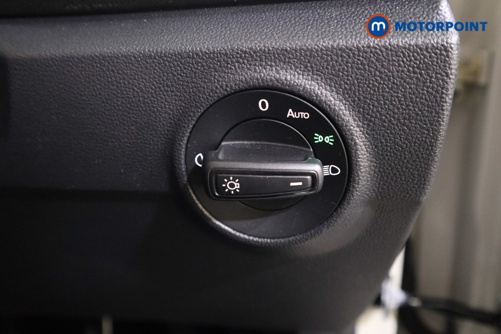 Volkswagen T-Roc Life Manual Petrol SUV - Stock Number (1579128) - 9th supplementary image