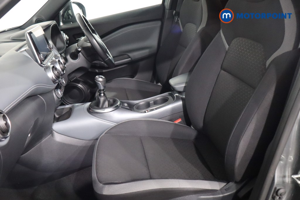 Nissan Juke N-Connecta Manual Petrol SUV - Stock Number (1579494) - 4th supplementary image