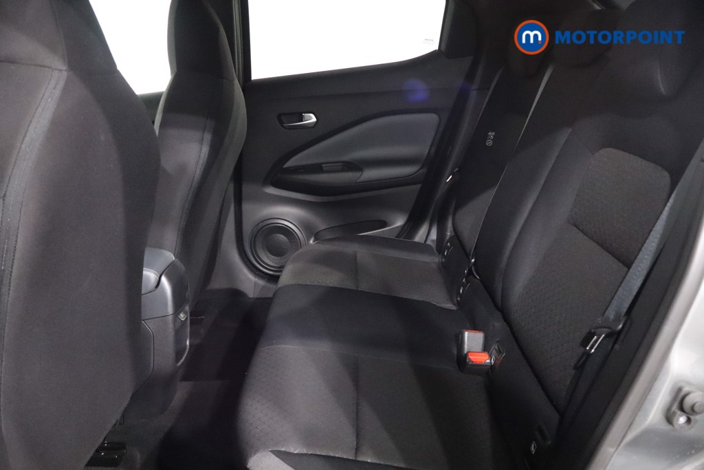 Nissan Juke N-Connecta Manual Petrol SUV - Stock Number (1579494) - 5th supplementary image