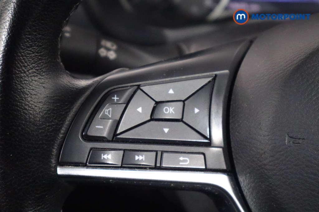 Nissan Juke N-Connecta Manual Petrol SUV - Stock Number (1579494) - 7th supplementary image