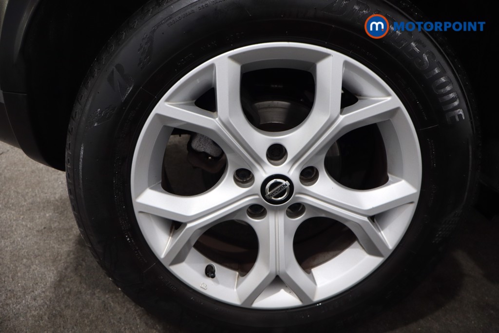 Nissan Juke N-Connecta Manual Petrol SUV - Stock Number (1579494) - 9th supplementary image