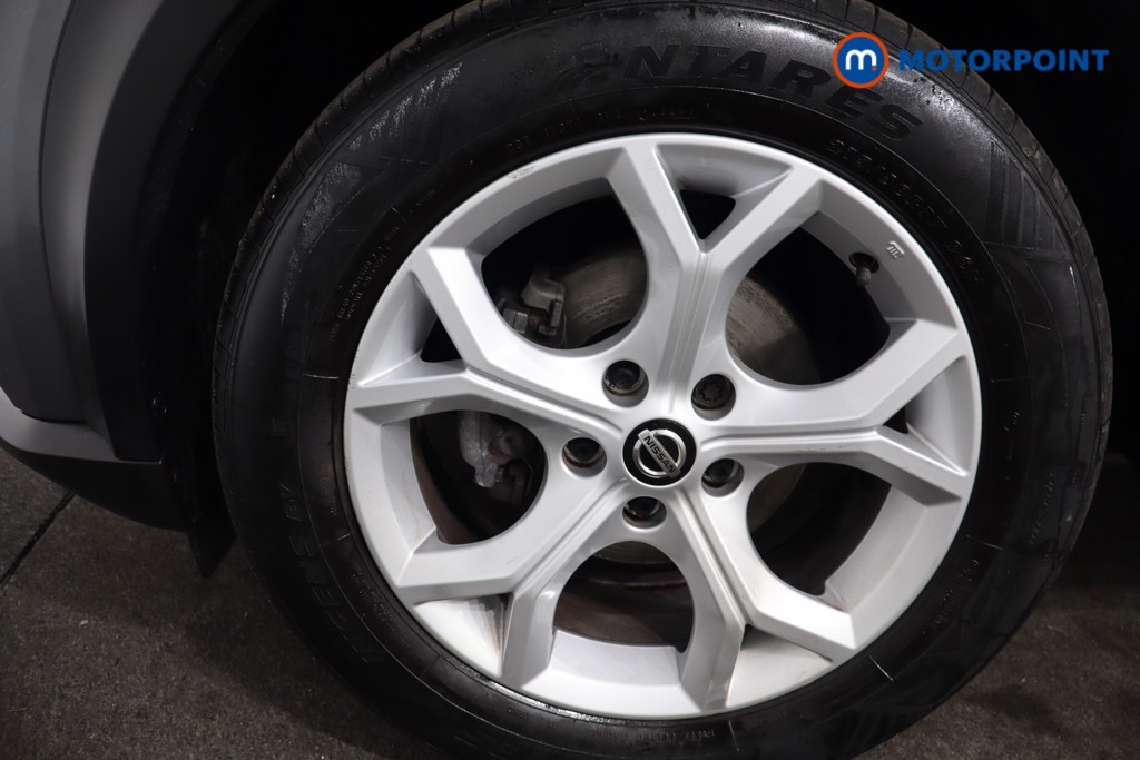 Nissan Juke N-Connecta Manual Petrol SUV - Stock Number (1579494) - 11th supplementary image