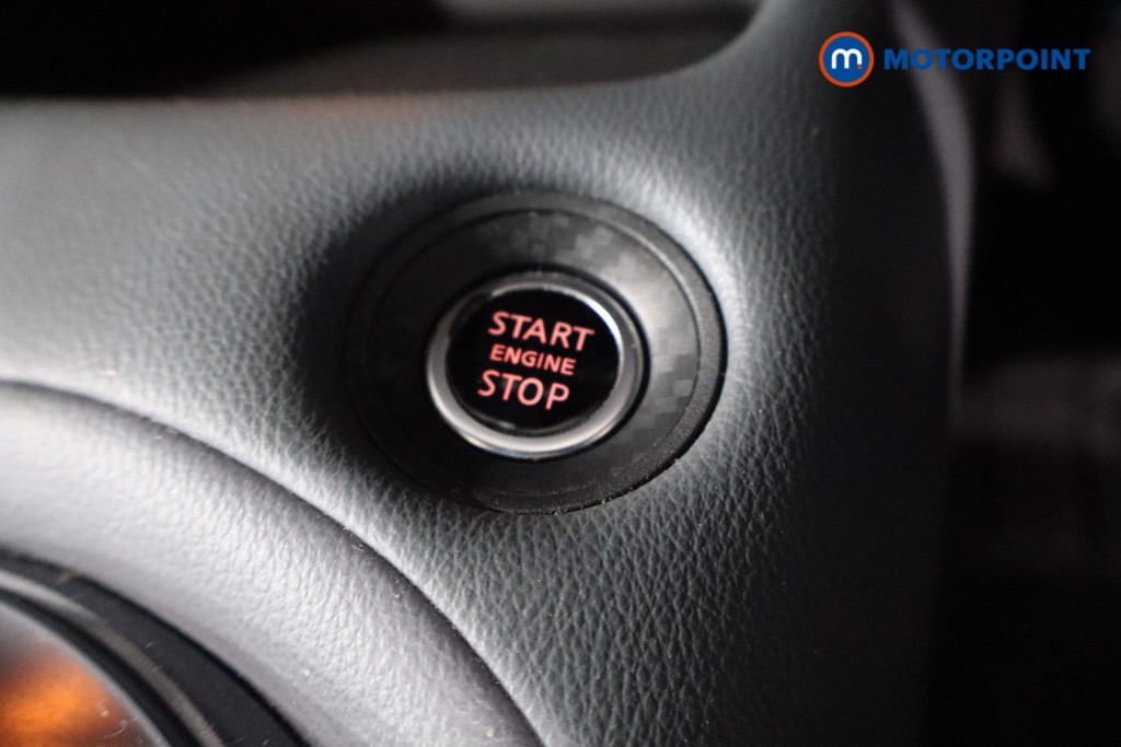 Nissan Juke N-Connecta Manual Petrol SUV - Stock Number (1579494) - 13th supplementary image