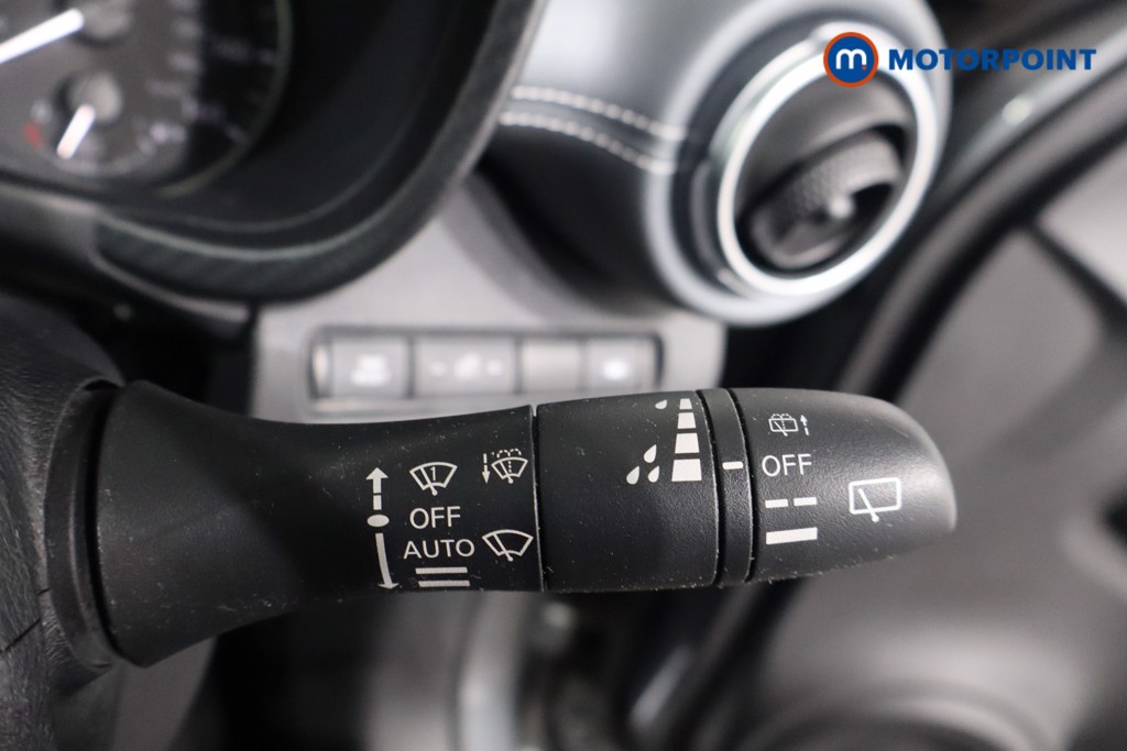 Nissan Juke N-Connecta Manual Petrol SUV - Stock Number (1579494) - 18th supplementary image
