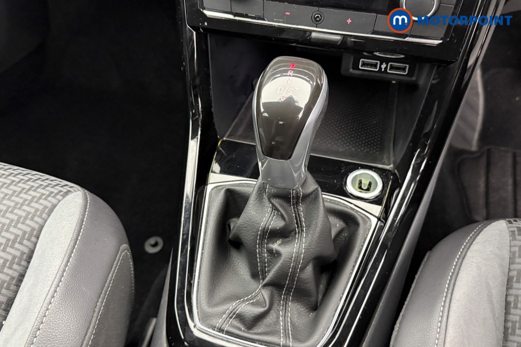 Volkswagen T-Cross R-Line Automatic Petrol SUV - Stock Number (1579764) - 17th supplementary image