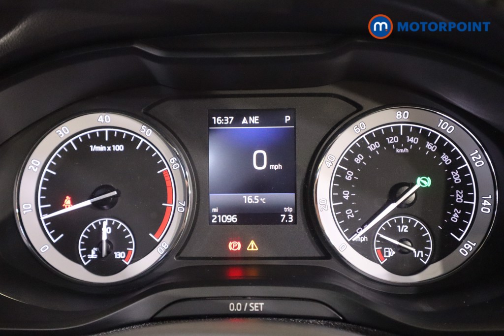 Skoda Karoq Sport Line Automatic Petrol SUV - Stock Number (1579941) - 4th supplementary image