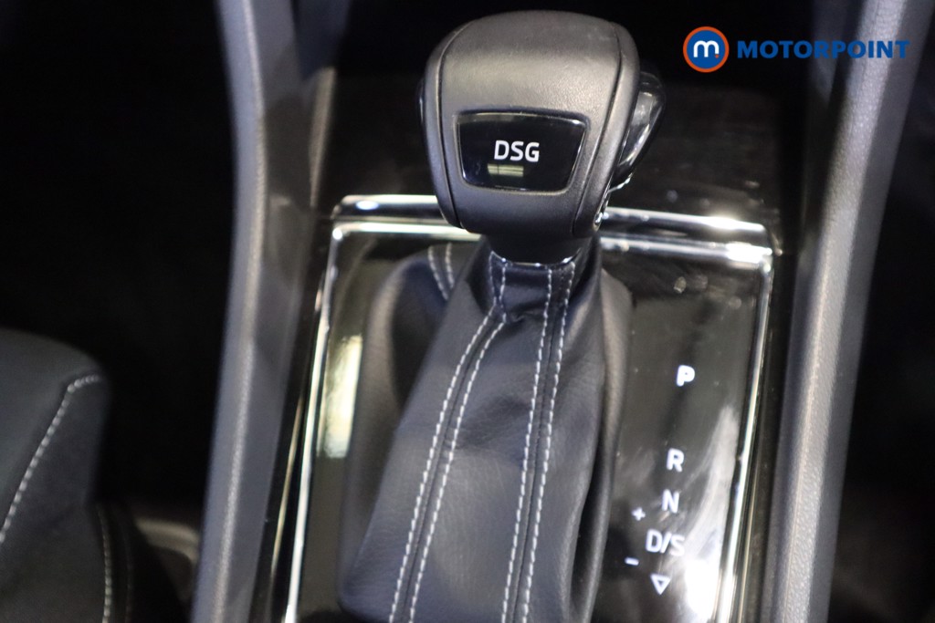 Skoda Karoq Sport Line Automatic Petrol SUV - Stock Number (1579941) - 5th supplementary image
