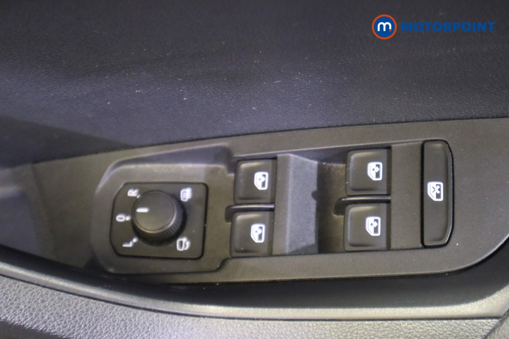Skoda Karoq Sport Line Automatic Petrol SUV - Stock Number (1579941) - 16th supplementary image