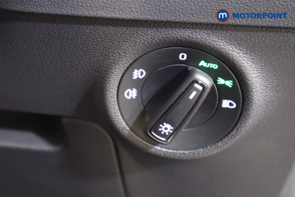 Skoda Karoq Sport Line Automatic Petrol SUV - Stock Number (1579941) - 17th supplementary image