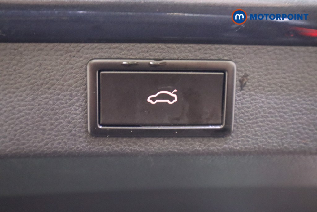 Skoda Karoq Sport Line Automatic Petrol SUV - Stock Number (1579941) - 32nd supplementary image