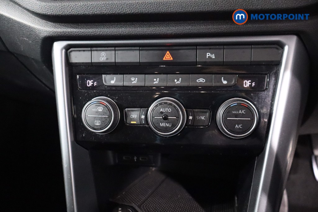 Volkswagen T-Roc Active Manual Petrol SUV - Stock Number (1579942) - 17th supplementary image