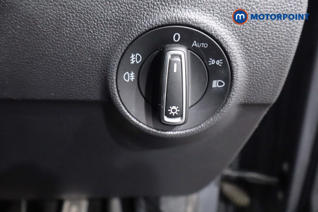 Volkswagen T-Roc Active Manual Petrol SUV - Stock Number (1579942) - 22nd supplementary image