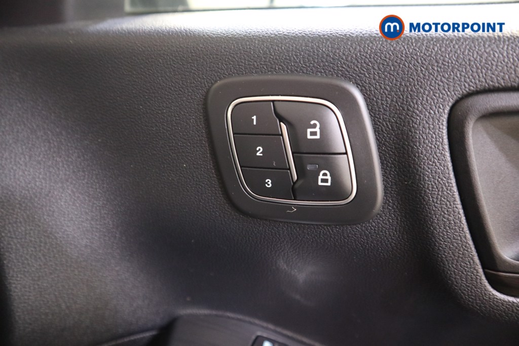 Ford Kuga Vignale Automatic Petrol Plug-In Hybrid SUV - Stock Number (1580123) - 9th supplementary image