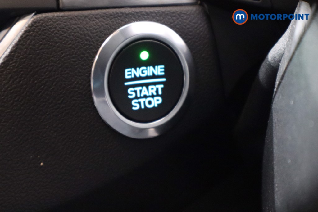 Ford Focus Titanium Manual Petrol Hatchback - Stock Number (1580145) - 13th supplementary image