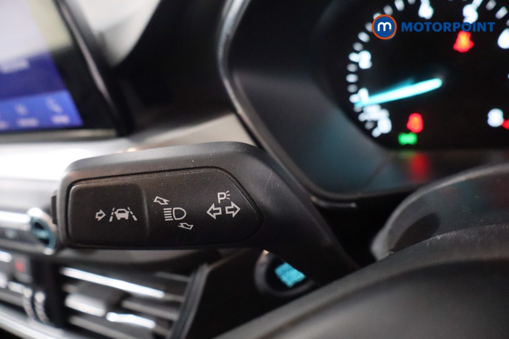 Ford Focus Titanium Manual Petrol Hatchback - Stock Number (1580145) - 17th supplementary image