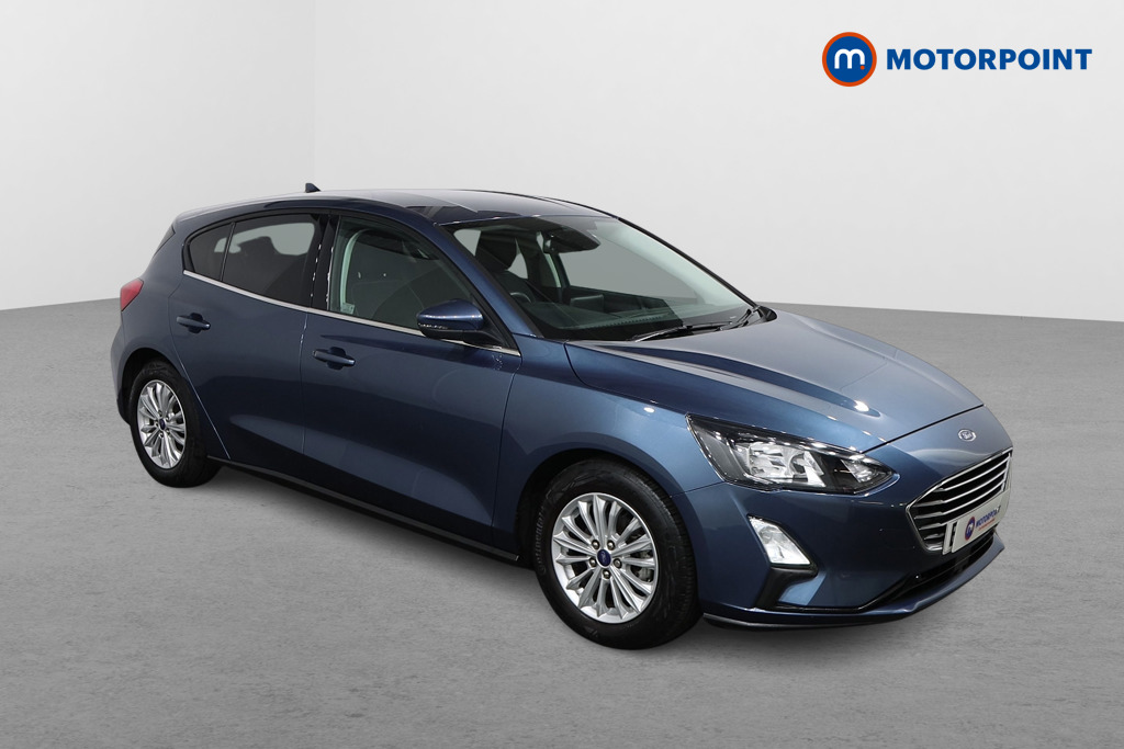 Ford Focus Titanium Manual Petrol Hatchback - Stock Number (1580145) - Drivers side front corner