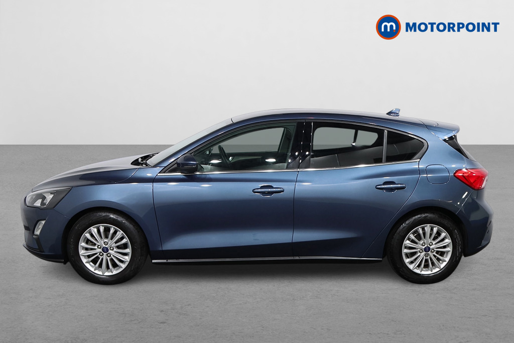 Ford Focus Titanium Manual Petrol Hatchback - Stock Number (1580145) - Passenger side
