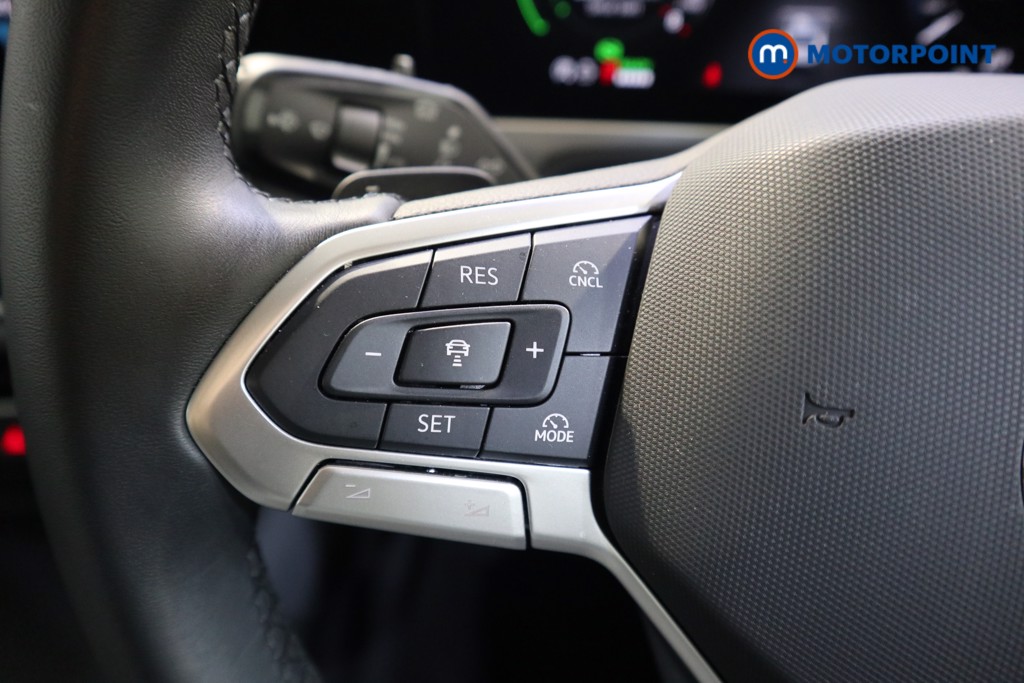 Volkswagen Passat Life Automatic Petrol Plug-In Hybrid Estate - Stock Number (1580439) - 3rd supplementary image