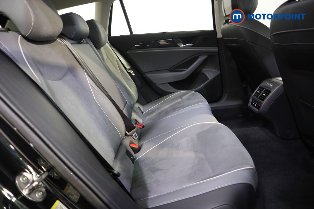 Volkswagen Passat Life Automatic Petrol Plug-In Hybrid Estate - Stock Number (1580439) - 12th supplementary image