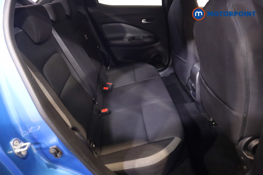 Nissan Juke N-Connecta Manual Petrol SUV - Stock Number (1581162) - 7th supplementary image
