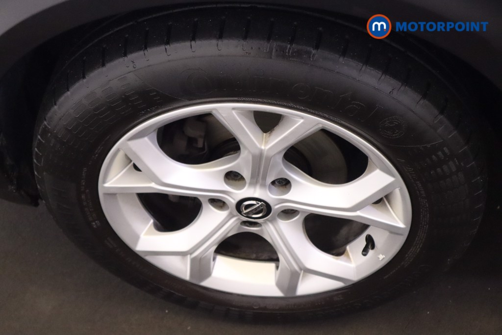 Nissan Juke N-Connecta Manual Petrol SUV - Stock Number (1581162) - 10th supplementary image