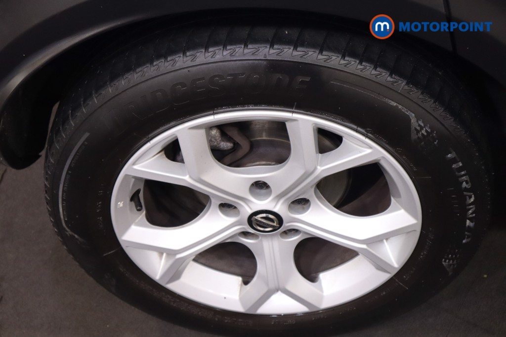 Nissan Juke N-Connecta Manual Petrol SUV - Stock Number (1581162) - 12th supplementary image