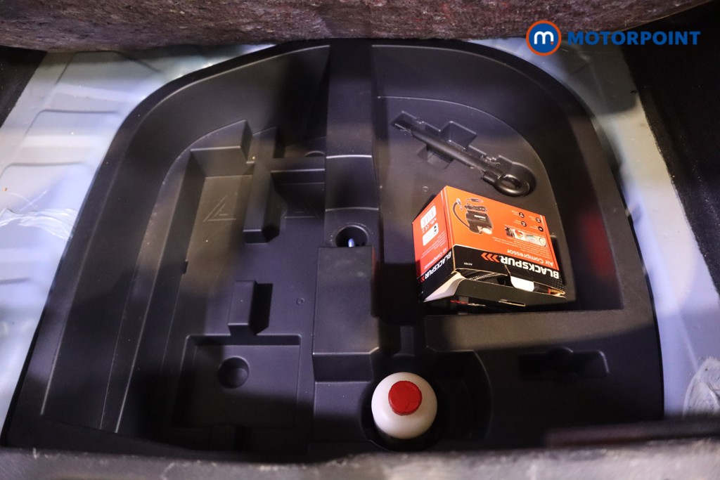 Nissan Juke N-Connecta Manual Petrol SUV - Stock Number (1581162) - 26th supplementary image