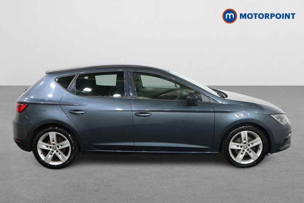 Seat Leon FR Manual Petrol Hatchback - Stock Number (1564304) - Drivers side