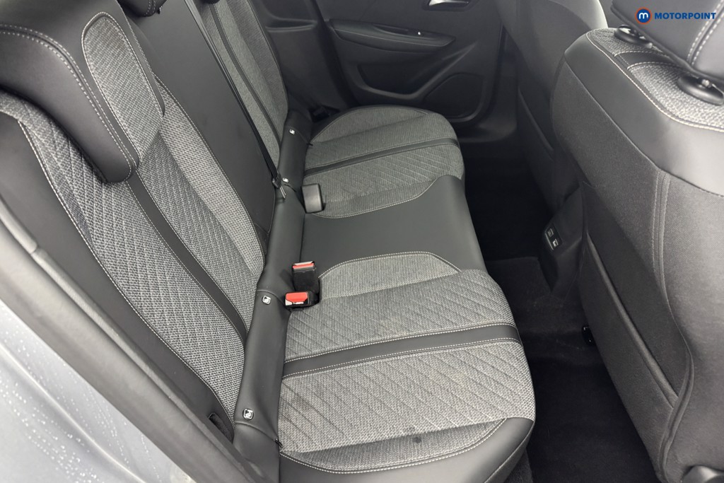 Peugeot 208 Allure Manual Petrol Hatchback - Stock Number (1565886) - 4th supplementary image