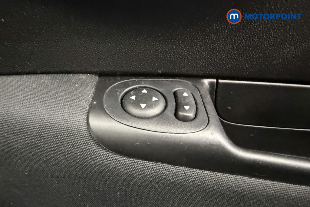 Fiat 500 Lounge Manual Petrol Hatchback - Stock Number (1567491) - 14th supplementary image