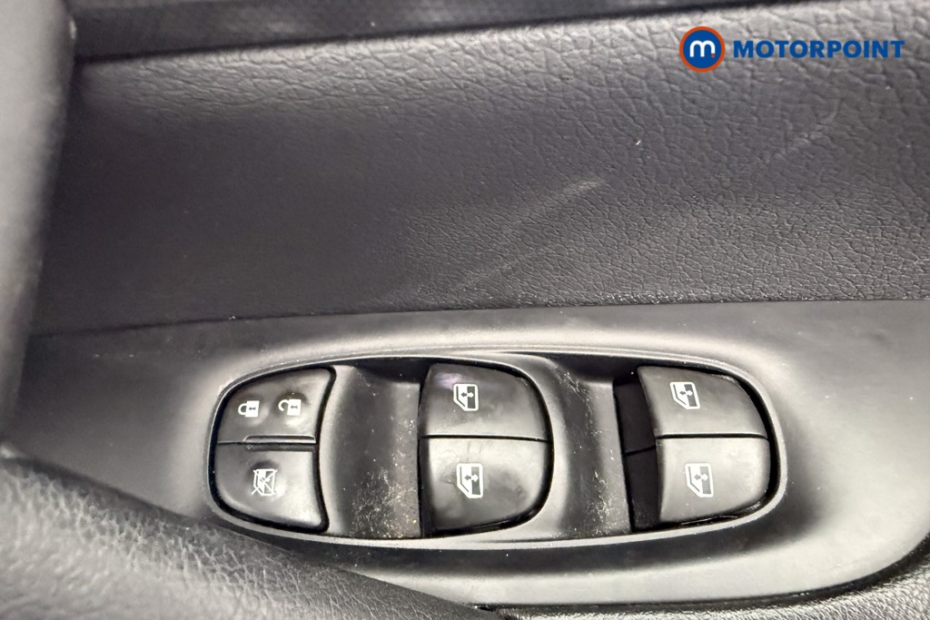 Nissan Qashqai Tekna Automatic Petrol SUV - Stock Number (1568753) - 16th supplementary image