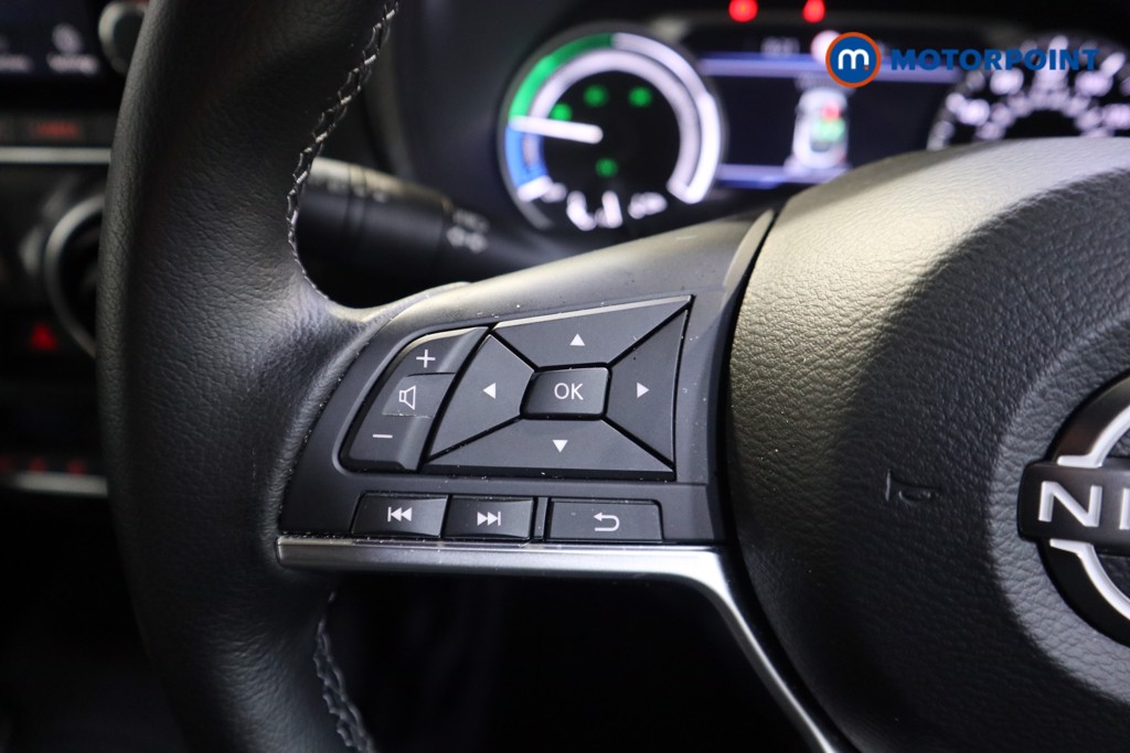 Nissan Juke N-Connecta Automatic Petrol-Electric Hybrid SUV - Stock Number (1569318) - 3rd supplementary image