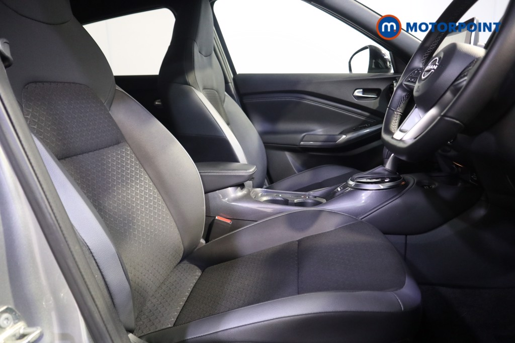 Nissan Juke N-Connecta Automatic Petrol-Electric Hybrid SUV - Stock Number (1569318) - 11th supplementary image