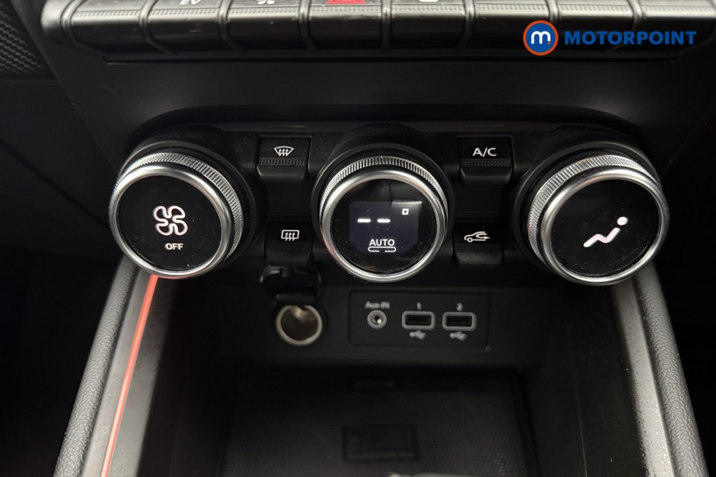Renault Clio Engineered Automatic Petrol-Electric Hybrid Hatchback - Stock Number (1570141) - 8th supplementary image