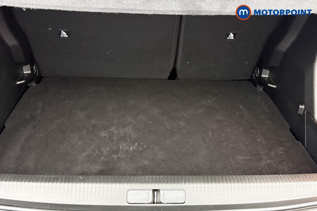 Peugeot 2008 Allure Manual Petrol SUV - Stock Number (1570159) - 18th supplementary image