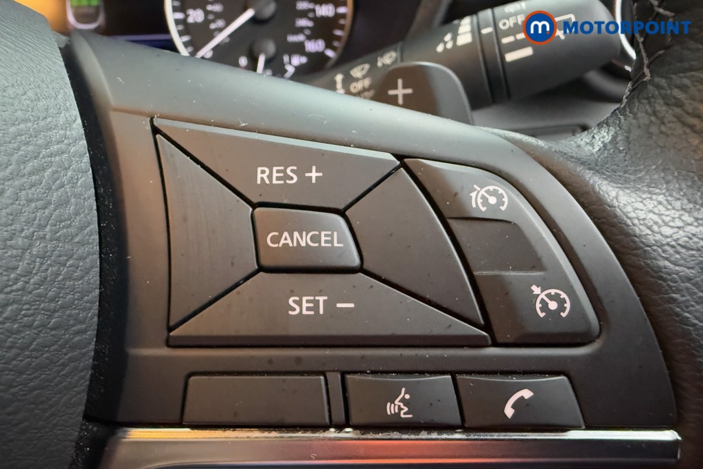 Nissan Juke N-Connecta Automatic Petrol SUV - Stock Number (1572640) - 5th supplementary image