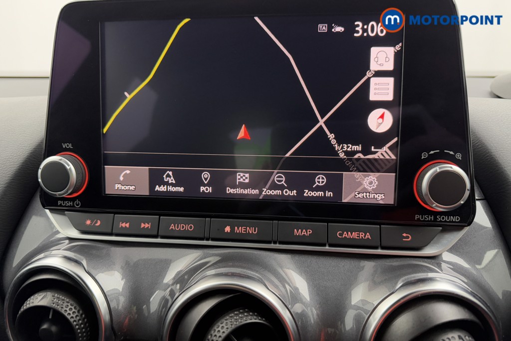 Nissan Juke N-Connecta Automatic Petrol SUV - Stock Number (1572640) - 9th supplementary image